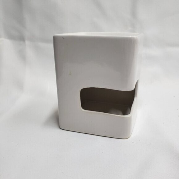 Torre & Tagus Tealight Holder Wax Melter Oil Diffuser White Ceramic - Picture 2 of 13